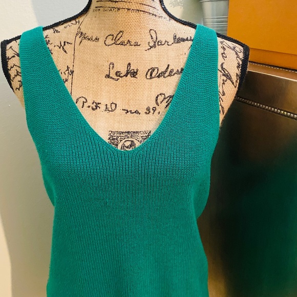 RALPH LAUREN GREEN SLEEVELESS SWEATER - Picture 2 of 3